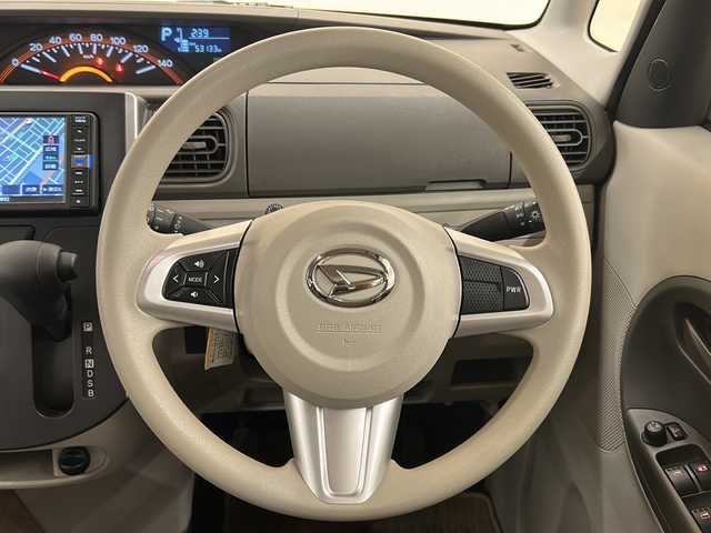 ダイハツ タント L リミテッド SAⅢ 道央・札幌 2019(平31)年 5.4万km ブライトシルバーメタリック /4WD//純正ナビ：NMZK-W69D/(AM/FM/TV/CD/DVD/ipod/USB/BT)//バックカメラ//ステアリングスイッチ//アイドリングストップ//オートマチックハイビーム//パワーモード切替//USBポート//衝突被害軽減システム//横滑り防止装置