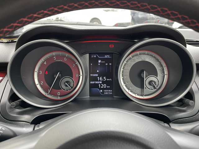 スズキ スイフト スポーツ 道北・旭川 2018(平30)年 2.5万km チャンピオンイエロー ・ワンオーナー/・禁煙車/・ガソリンターボ/・シートヒーターD席/・クルーズコントロール/・純正アルミホイール/・カーステレオAM/FM/CD/USB/AUX/・純正フロアマット/・オートライト/・ハロゲンヘッドライト/・ドアバイザー/・電格ミラー/・プッシュスタート/・スマートキー/・スペアキー1本/・AAC/・保証書＆取扱説明書