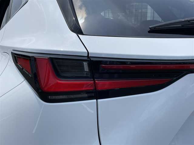 レクサス ＮＸ 350h Fスポーツ 茨城県 2021(令3)年 1.3万km ホワイトノーヴァガラスフレーク 純正ナビ/【AM・FM・TV・BT・USB】/サンルーフ/パワーシート/シートメモリ/シートヒーター/エアシート/ステアリングヒーター/HUD/BSM/電動リアゲート/パドルシフト/ブレーキホールド/100V電源/レーダークルコン/ETC2.0/前方ドラレコ/Bカメラ/左サイドカメラ/前後コーナーセンサー/ルーフレール