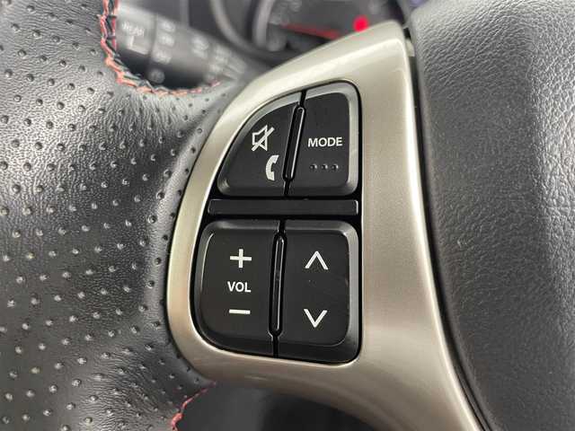 スズキ ジムニー シエラ ランドベンチャー 富山県 2017(平29)年 5.9万km パールホワイト 4WD/社外ナビ(AM/FM/CD/DVD/BT)/フルセグTV/ウインドシールドデアイサー/社外AW付スタッドレスタイヤ車/ウインドシールドデアイサー/D席シートヒーター/ETC/LEDヘッドライト/革巻きステアリング/フォグランプ/純正フロアマット/純正AW/マニュアルエアコン/電動格納ミラー/バニティミラー/ドアバイザー/リモコンキー/スペアキー1本
