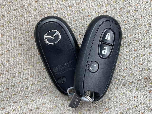 マツダ フレアワゴン XS 滋賀県 2016(平28)年 11.1万km クリスタルホワイトP 社外ナビ/(Bluetooth/フルセグ/CD/DVD/iPod)/衝突軽減ブレーキ/レーンキープアシスト/片側パワースライドドア/アイドリングストップ/D席シートヒーター/前後ドライブレコーダー/AAC