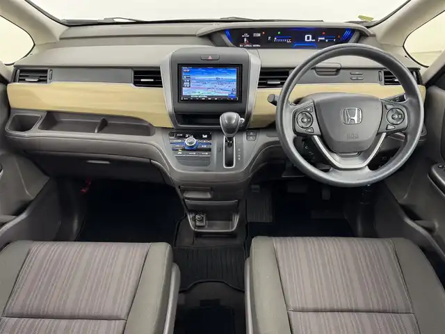 ホンダ フリード G ホンダセンシング 福岡県 2019(平31)年 6.2万km プレミアムスパークルブラックパール 社外ナビ（ＢＴ，ＴＶ）　/バックカメラ　/ビルトインＥＴＣ　/前後ドラレコ　/アダプティブクルコン　/ホンダセンシング　/レーンキープ　/先行車発進お知らせ　/ＥＣＯＮ　/アイドリングストップ　/両側電動スライドドア