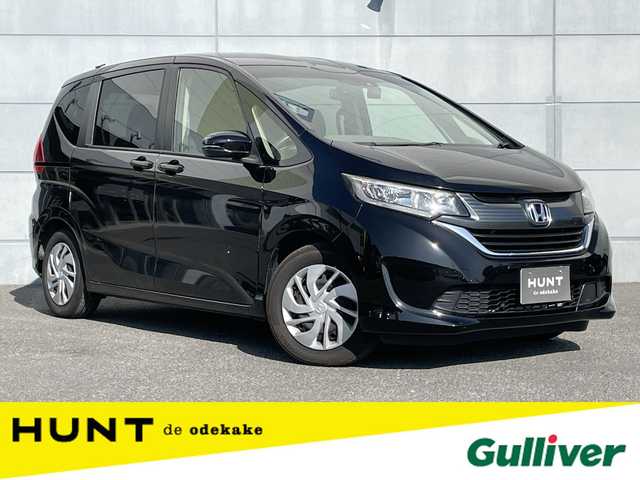 ホンダ フリード G ホンダセンシング 千葉県 2019(平31)年 6.3万km プレミアムスパークルブラックパール ホンダセンシング/・衝突軽減ブレーキ/レーンキープアシスト/・レーダークルーズコントロール/先行車発進お知らせ/・誤発進抑制/標識認識/社外ナビ(CN-E310D)/・ワンセグ/BT/CD/バックカメラ/ステアリングスイッチ/ETC/両側パワースライドドア/LEDヘッドライト/スマートキー/プッシュスタート/純正フロアマット