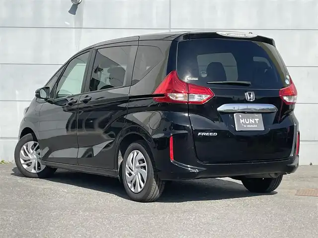 ホンダ フリード G ホンダセンシング 千葉県 2019(平31)年 6.3万km プレミアムスパークルブラックパール ホンダセンシング/・衝突軽減ブレーキ/レーンキープアシスト/・レーダークルーズコントロール/先行車発進お知らせ/・誤発進抑制/標識認識/社外ナビ(CN-E310D)/・ワンセグ/BT/CD/バックカメラ/ステアリングスイッチ/ETC/両側パワースライドドア/LEDヘッドライト/スマートキー/プッシュスタート/純正フロアマット