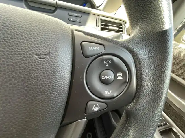 ホンダ フリード G ホンダセンシング 千葉県 2019(平31)年 6.3万km プレミアムスパークルブラックパール ホンダセンシング/・衝突軽減ブレーキ/レーンキープアシスト/・レーダークルーズコントロール/先行車発進お知らせ/・誤発進抑制/標識認識/社外ナビ(CN-E310D)/・ワンセグ/BT/CD/バックカメラ/ステアリングスイッチ/ETC/両側パワースライドドア/LEDヘッドライト/スマートキー/プッシュスタート/純正フロアマット