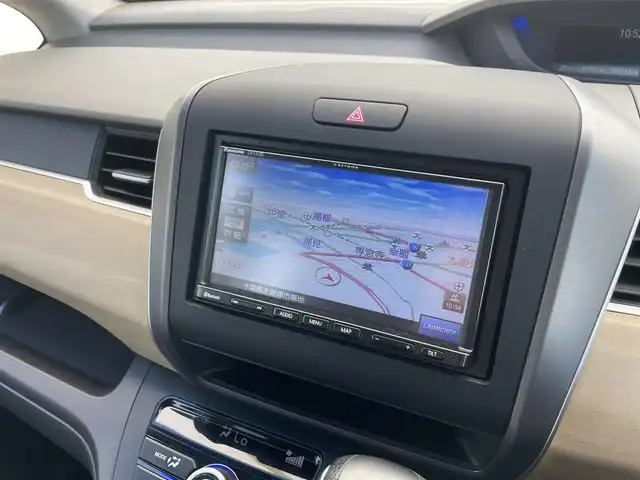 ホンダ フリード G ホンダセンシング 千葉県 2019(平31)年 6.3万km プレミアムスパークルブラックパール ホンダセンシング/・衝突軽減ブレーキ/レーンキープアシスト/・レーダークルーズコントロール/先行車発進お知らせ/・誤発進抑制/標識認識/社外ナビ(CN-E310D)/・ワンセグ/BT/CD/バックカメラ/ステアリングスイッチ/ETC/両側パワースライドドア/LEDヘッドライト/スマートキー/プッシュスタート/純正フロアマット