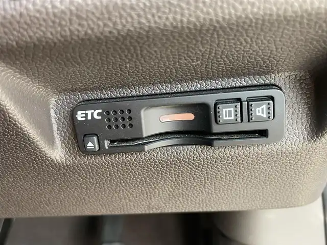 ホンダ フリード G ホンダセンシング 千葉県 2019(平31)年 6.3万km プレミアムスパークルブラックパール ホンダセンシング/・衝突軽減ブレーキ/レーンキープアシスト/・レーダークルーズコントロール/先行車発進お知らせ/・誤発進抑制/標識認識/社外ナビ(CN-E310D)/・ワンセグ/BT/CD/バックカメラ/ステアリングスイッチ/ETC/両側パワースライドドア/LEDヘッドライト/スマートキー/プッシュスタート/純正フロアマット