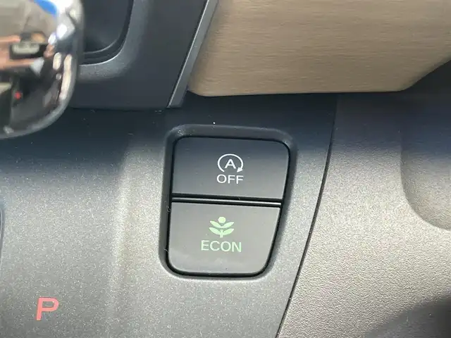 ホンダ フリード G ホンダセンシング 千葉県 2019(平31)年 6.3万km プレミアムスパークルブラックパール ホンダセンシング/・衝突軽減ブレーキ/レーンキープアシスト/・レーダークルーズコントロール/先行車発進お知らせ/・誤発進抑制/標識認識/社外ナビ(CN-E310D)/・ワンセグ/BT/CD/バックカメラ/ステアリングスイッチ/ETC/両側パワースライドドア/LEDヘッドライト/スマートキー/プッシュスタート/純正フロアマット