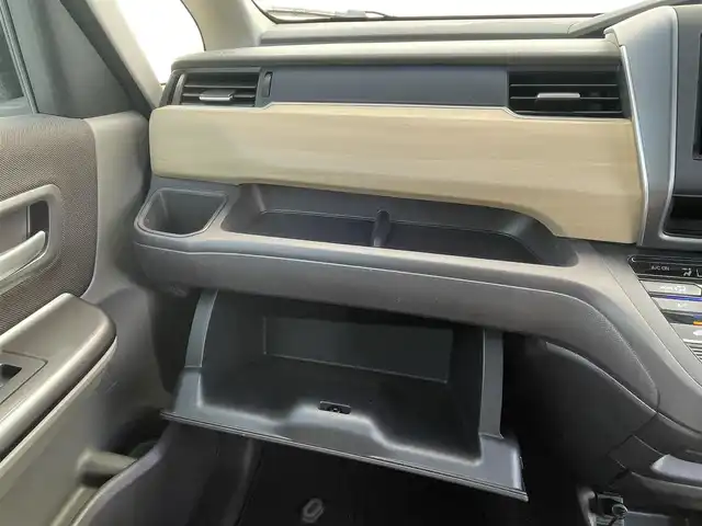 ホンダ フリード G ホンダセンシング 千葉県 2019(平31)年 6.3万km プレミアムスパークルブラックパール ホンダセンシング/・衝突軽減ブレーキ/レーンキープアシスト/・レーダークルーズコントロール/先行車発進お知らせ/・誤発進抑制/標識認識/社外ナビ(CN-E310D)/・ワンセグ/BT/CD/バックカメラ/ステアリングスイッチ/ETC/両側パワースライドドア/LEDヘッドライト/スマートキー/プッシュスタート/純正フロアマット