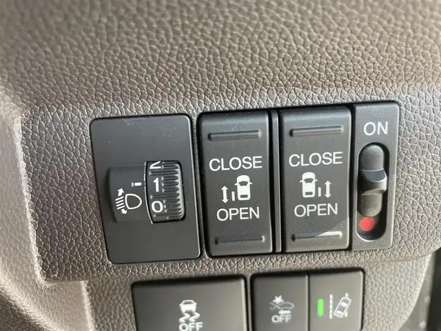 ホンダ フリード G ホンダセンシング 千葉県 2019(平31)年 6.3万km プレミアムスパークルブラックパール ホンダセンシング/・衝突軽減ブレーキ/レーンキープアシスト/・レーダークルーズコントロール/先行車発進お知らせ/・誤発進抑制/標識認識/社外ナビ(CN-E310D)/・ワンセグ/BT/CD/バックカメラ/ステアリングスイッチ/ETC/両側パワースライドドア/LEDヘッドライト/スマートキー/プッシュスタート/純正フロアマット