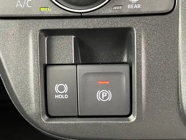 ダイハツ タント ファンクロスターボ 千葉県 2024(令6)年 0.2万km フォレストカーキメタリック スマートアシスト/・衝突軽減ブレーキ/・先行車発進お知らせ/・車線逸脱警報/・標識認識/・ふらつき警報/両側パワースライドドア/LEDオートライト/前席シートヒーター/パーキングブレーキ/ブレーキホールド/革巻きステアリング/ドアバイザー/プッシュスタート/スマートキー