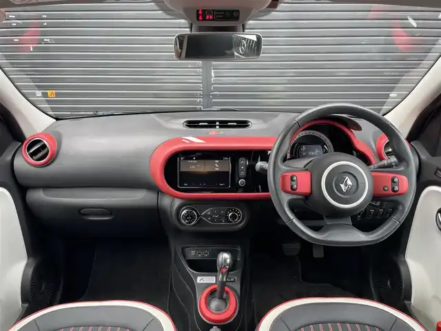 ルノー トゥインゴ ルコックスポルティフ 三重県 2020(令2)年 1.1万km パール Carplay/バックカメラ/純正16インチアルミホイール/シートヒーター/ハーフレザーシート/ETC車載器/Bluetooth接続/AUX/USB/アイドリングストップ/オートライト/クルコン