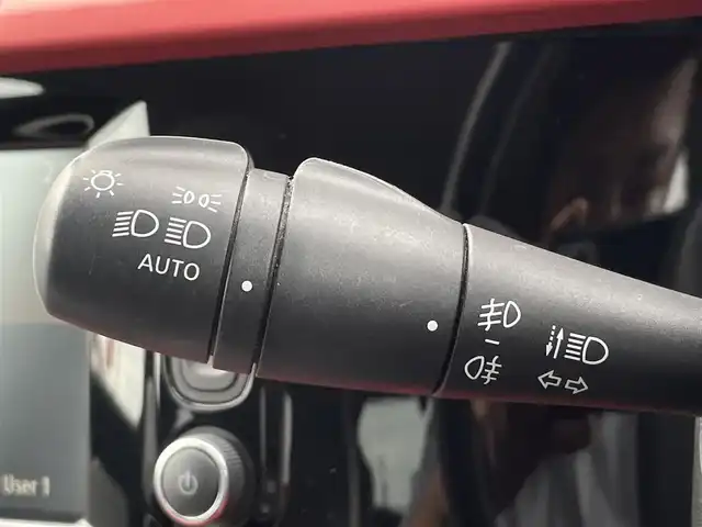 ルノー トゥインゴ ルコックスポルティフ 三重県 2020(令2)年 1.1万km パール Carplay/バックカメラ/純正16インチアルミホイール/シートヒーター/ハーフレザーシート/ETC車載器/Bluetooth接続/AUX/USB/アイドリングストップ/オートライト/クルコン