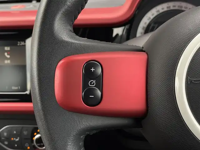ルノー トゥインゴ ルコックスポルティフ 三重県 2020(令2)年 1.1万km パール Carplay/バックカメラ/純正16インチアルミホイール/シートヒーター/ハーフレザーシート/ETC車載器/Bluetooth接続/AUX/USB/アイドリングストップ/オートライト/クルコン