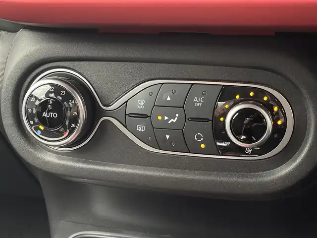 ルノー トゥインゴ ルコックスポルティフ 三重県 2020(令2)年 1.1万km パール Carplay/バックカメラ/純正16インチアルミホイール/シートヒーター/ハーフレザーシート/ETC車載器/Bluetooth接続/AUX/USB/アイドリングストップ/オートライト/クルコン
