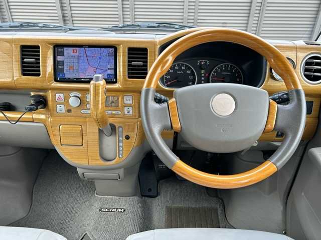 マツダ スクラム ワゴン PZターボ 大阪府 2013(平25)年 6万km ホワイトパール (株)IDOMが運営する【じしゃロン東大阪店】の自社ローン専用車両になりますこちらは現金またはオートローンご利用時の価格です。自社ローンご希望の方は別途その旨お申付け下さい/社外ナビ/フルセグナビ/CD/DVD再生/ETC/前方ドライブレコーダー/片側パワースライドドア/盗難防止装置/リモコンキー/スペアキー１本/社外14インチアルミホイール/純正フロアマット/取説