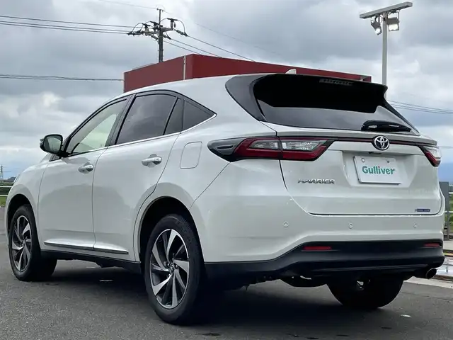 トヨタ ハリアー プログレス メタル&レザーP 佐賀県 2019(平31)年 6.5万km ホワイトパールクリスタルシャイン パノラマルーフ/黒革シート/純正9インチSDナビゲーション/・フルセグTV/CD/DVD/SD/USB/Bluetooth/JBLプレミアムサウンド/パノラミックビューモニター/前後ドライブレコーダー/ビルトインETC/パワーバックドア/電子パーキングブレーキ/・AUTO HOLD機能/DN席パワーシート(D席メモリー機能付)/DN席シートヒーター/シートベンチレーション/ISOFIX対応/革巻きステアリング/ステアリングリモコン/純正18インチアルミホイール/純正LEDヘッドライト/・オートマチックハイビーム/純正LEDフォグランプ/純正フロアマット/新車保証書/取扱説明書/スペアキー１本/トヨタセーフティセンス/・レーダークルーズコントロール/・レーンディパーチャーアラート/・プリクラッシュセーフティ/・クリアランスソナー(踏み間違い衝突軽減サポート機能付)