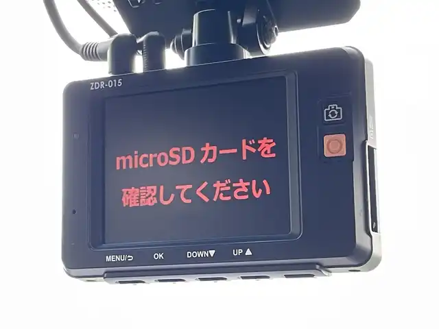 トヨタ ハリアー プログレス メタル&レザーP 佐賀県 2019(平31)年 6.5万km ホワイトパールクリスタルシャイン パノラマルーフ/黒革シート/純正9インチSDナビゲーション/・フルセグTV/CD/DVD/SD/USB/Bluetooth/JBLプレミアムサウンド/パノラミックビューモニター/前後ドライブレコーダー/ビルトインETC/パワーバックドア/電子パーキングブレーキ/・AUTO HOLD機能/DN席パワーシート(D席メモリー機能付)/DN席シートヒーター/シートベンチレーション/ISOFIX対応/革巻きステアリング/ステアリングリモコン/純正18インチアルミホイール/純正LEDヘッドライト/・オートマチックハイビーム/純正LEDフォグランプ/純正フロアマット/新車保証書/取扱説明書/スペアキー１本/トヨタセーフティセンス/・レーダークルーズコントロール/・レーンディパーチャーアラート/・プリクラッシュセーフティ/・クリアランスソナー(踏み間違い衝突軽減サポート機能付)
