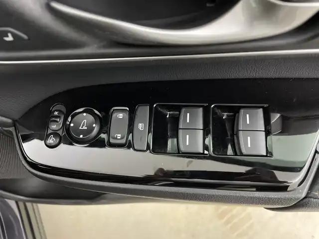 ホンダ ＣＲ－Ｖ ハイブリッド EX・マスターピース 鹿児島県 2019(平31)年 9.4万km ルーセブラックM ワンオーナー/純正SDナビ/(BT/CD/DVD/AM/FM/フルセグTV)/ホンダセンシング/レーダークルーズコントロール/衝突軽減ブレーキ/レーンキープアシスト/ブラインドスポットモニター/パドルシフト/パワーバックドア/前席パワーシート/シートメモリー/バックカメラ/前席シートヒーター/電動パーキングブレーキ/オートホールド/ビルトインETC2.0/前後コーナーセンサー/サンルーフ/純正18インチアルミホイール/純正フロアマット/純正LEDヘッドライト/アイドリングストップ/保証書/取扱説明書