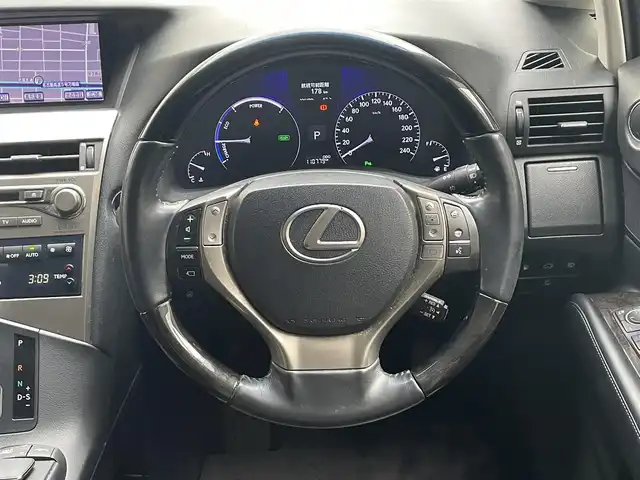 レクサス ＲＸ 450h バージョンL 愛知県 2012(平24)年 11.1万km ブラック ムーンルーフ〈MOP〉/ブラックレザーシート/純正HDDナビゲーションシステム/DVD／Bluetooth／地デジTV/マークレビンソンプレミアムサウンドシステム/リアシートエンターテイメントシステム〈MOP〉/純正フロントエアロバンパー〈MOP〉/クリアランスソナー〈MOP〉/バックカメラ/前席メモリ付パワーシート/前席シートヒーター＆ベンチレーション/ウッドコンビステアリング/純正LEDヘッドライト/クルーズコントロール/ビルトインETC/エンジンスターター＆カードキー有/社外20インチ鍛造AW/〈BRIDGESTONE PRODRIVE〉