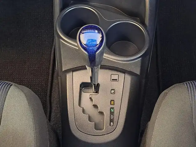 トヨタ アクア S 大阪府 2015(平27)年 2.9万km ライムホワイトパールクリスタルシャイン /禁煙//ワンオーナー//純正SDナビ【NSZN-W64T】//・CD/DVD/SD/フルTV/Bluetooth//バックカメラ//ステアリングスイッチ//ETC//プッシュスタート//スマートキーｘ２//ウィンカーミラー