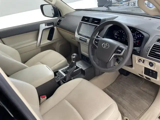 トヨタ ランドクルーザー プラド TX Lパッケージ マットブラED 滋賀県 2022(令4)年 3.3万km ブラック 純正９インチナビ/バックカメラ/サンルーフ/レーダークルーズコントロール/前後ドライブレコーダー/コーナーセンサー/パワーシート/ETC/MTモード付AT/電動格納サードシート/本革シート/シートヒーター/ベンチレーション/ルーフレール/オートライト/オートハイビーム/LEDヘッドライト