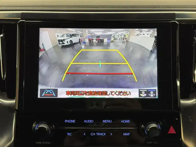 トヨタ アルファード S タイプゴールド 三重県 2020(令2)年 3.6万km ホワイトパールクリスタルシャイン ガソリン/FF/MTモード付インパネCVT/純正 9インチディスプレイオーディオ（ナビ搭載）/（AM/FM/CD・DVD*/USB/iPod/Bluetooth/TV*/Miracast/AppleCarPlay/AndroidAuto）*…OP/12.1インチ 後席モニター V12T-R68C/モデリスタエアロ/・フロントバンパースポイラー、リヤスカート、ヘッドライトガーニッシュ、モデリスタスポーツマフラー/バックガイドモニター/両側パワースライドドア/ドライブレコーダー 前後/ETC/Toyota Safety Sense/●プリクラッシュセーフティ/●レーントレーシングアシスト/●レーダークルコン/●ロードサインアシスト/●アダプティブハイビームシステム/・先行車発進告知機能/・クリアランスソナー/・パーキングサポートブレーキ（前後静止物）/・など/装備/3眼LEDヘッドランプ（専用加飾）/・ハーフレザーシート/・左右＆後席独立オートエアコン/・パワーバックドア/・オットマンシート（2nd）/・AC100Vコンセント（100W）/・ステアリングスイッチ/・電子パーキングブレーキ＆ブレーキホールド/・オートライト/・純正18inAW/・保/取/ナビ取/・スマートキーx1/など