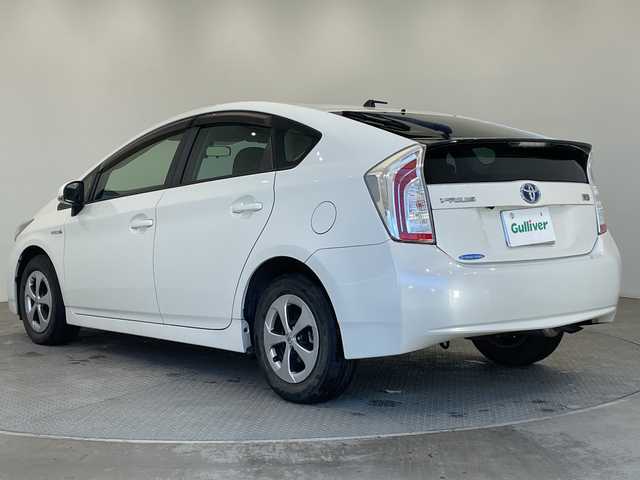 トヨタ プリウス S 栃木県 2015(平27)年 7.4万km ホワイトパールクリスタルシャイン 純正SDナビ/（CD/DVD/フルセグTV/Bluetooth/SD）/バックカメラ/ビルトインETC/前方ドライブレコーダー/禁煙車/オートライト/HIDヘッドライト/横滑り防止装置/スマートキー/プッシュスタート/ステアリングスイッチ/ウィンカーミラー/純正フロアマット