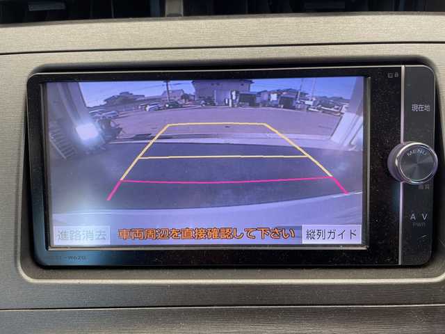 トヨタ プリウス S 栃木県 2015(平27)年 7.4万km ホワイトパールクリスタルシャイン 純正SDナビ/（CD/DVD/フルセグTV/Bluetooth/SD）/バックカメラ/ビルトインETC/前方ドライブレコーダー/禁煙車/オートライト/HIDヘッドライト/横滑り防止装置/スマートキー/プッシュスタート/ステアリングスイッチ/ウィンカーミラー/純正フロアマット