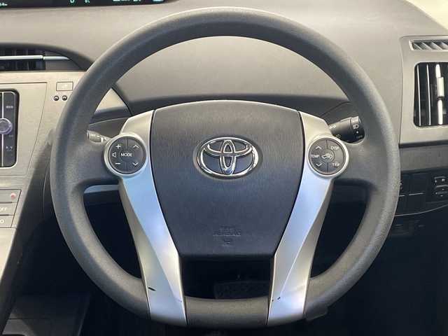 トヨタ プリウス S 栃木県 2015(平27)年 7.4万km ホワイトパールクリスタルシャイン 純正SDナビ/（CD/DVD/フルセグTV/Bluetooth/SD）/バックカメラ/ビルトインETC/前方ドライブレコーダー/禁煙車/オートライト/HIDヘッドライト/横滑り防止装置/スマートキー/プッシュスタート/ステアリングスイッチ/ウィンカーミラー/純正フロアマット