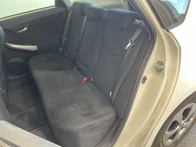 トヨタ プリウス S 栃木県 2015(平27)年 7.4万km ホワイトパールクリスタルシャイン 純正SDナビ/（CD/DVD/フルセグTV/Bluetooth/SD）/バックカメラ/ビルトインETC/前方ドライブレコーダー/禁煙車/オートライト/HIDヘッドライト/横滑り防止装置/スマートキー/プッシュスタート/ステアリングスイッチ/ウィンカーミラー/純正フロアマット