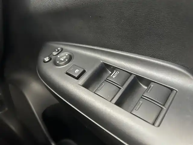 ホンダ シャトル ハイブリッド X ホンダセンシング 千葉県 2019(平31)年 5.4万km ミッドナイトブルービームM 禁煙　/純正７型ナビ（VXM-195VFi）/AM＆FM＆Bluetooth＆フルセグTV＆CD＆DVD/前席シートヒーター　/ビルトインＥＴＣ　/ホンダセンシング/レーダークルーズコントロール/レーンキープアシスト　/バックカメラ　/電動格納サイドミラー　/パドルシフト　/ＬＥＤヘッドライト（オートライト付き）/フォグランプ/12Vシガーソケット/アイドリングストップ/ウィンカーミラー/ドアバイザー/プッシュスタート/フロアマット/ハーフレザーシート/ISOFIX