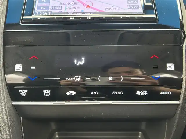 ホンダ シャトル ハイブリッド X ホンダセンシング 千葉県 2019(平31)年 5.4万km ミッドナイトブルービームM 禁煙　/純正７型ナビ（VXM-195VFi）/AM＆FM＆Bluetooth＆フルセグTV＆CD＆DVD/前席シートヒーター　/ビルトインＥＴＣ　/ホンダセンシング/レーダークルーズコントロール/レーンキープアシスト　/バックカメラ　/電動格納サイドミラー　/パドルシフト　/ＬＥＤヘッドライト（オートライト付き）/フォグランプ/12Vシガーソケット/アイドリングストップ/ウィンカーミラー/ドアバイザー/プッシュスタート/フロアマット/ハーフレザーシート/ISOFIX