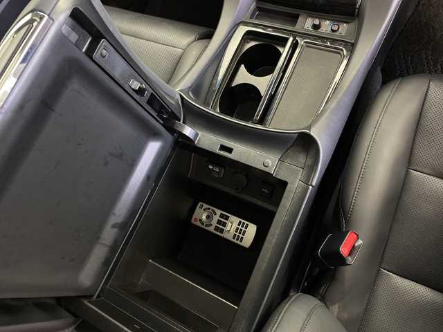 トヨタ アルファード S Cパッケージ 鹿児島県 2020(令2)年 5.9万km 黒 純正10.5インチメーカーナビ/【AM/FM/CD/DVD/Bluetooth/フルセグTV】/JBLサウンドシステム/純正フリップダウンモニター/モデリスタフルエアロ/モデリスタカットマフラー/ドライブレコーダー/パノラミックビューモニター/デジタルインナーミラー/ビルトインETC2.0/トヨタセーフティセンス/・プリクラッシュセーフティ/・レーントレーシングアシスト/・レーダークルーズコントロール/・オートマチックハイビーム/・ロードサインアシスト/・リアクロストラフィックアラート/・ブラインドスポットモニター/・インテリジェントクリアランスソナー/・インテリジェントパーキングアシスト/・先行車発進お知らせ機能/両側パワースライドドア/パワーバックドア/電格ウィンカーミラー/オートブレーキホールド/ドアバイザー/ステアリングヒーター/D/N席2列目シート/ヒーター・エアシート/D/N席列目シート/パワーシート/レザーシート/フロアマット/純正18インチAW/オートライト