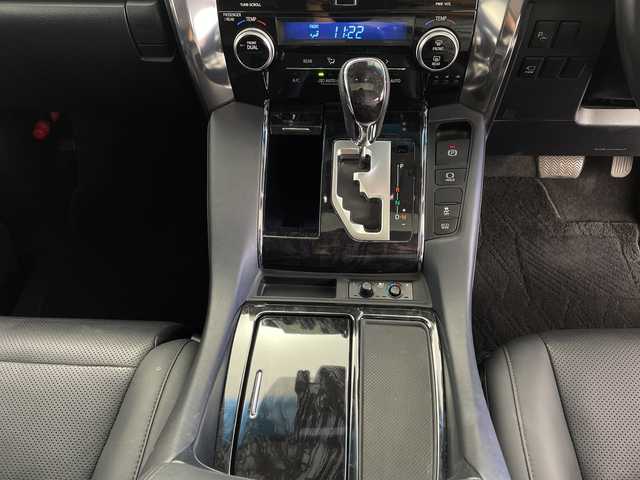 トヨタ アルファード S Cパッケージ 鹿児島県 2020(令2)年 5.9万km 黒 純正10.5インチメーカーナビ/【AM/FM/CD/DVD/Bluetooth/フルセグTV】/JBLサウンドシステム/純正フリップダウンモニター/モデリスタフルエアロ/モデリスタカットマフラー/ドライブレコーダー/パノラミックビューモニター/デジタルインナーミラー/ビルトインETC2.0/トヨタセーフティセンス/・プリクラッシュセーフティ/・レーントレーシングアシスト/・レーダークルーズコントロール/・オートマチックハイビーム/・ロードサインアシスト/・リアクロストラフィックアラート/・ブラインドスポットモニター/・インテリジェントクリアランスソナー/・インテリジェントパーキングアシスト/・先行車発進お知らせ機能/両側パワースライドドア/パワーバックドア/電格ウィンカーミラー/オートブレーキホールド/ドアバイザー/ステアリングヒーター/D/N席2列目シート/ヒーター・エアシート/D/N席列目シート/パワーシート/レザーシート/フロアマット/純正18インチAW/オートライト