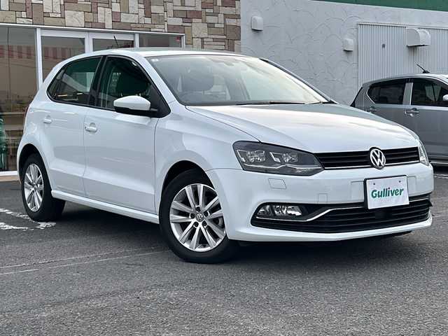 フォルクスワーゲン ポロ TSIコンフォートライン 徳島県 2017(平29)年 4.3万km 白 純正SDナビ/（BT/フルセグ/USB）/バックカメラ/純正フロアマット/純正18インチAW/ドライブレコーダー/ETC/LEDヘッドライト/ダブルエアバック/スマートキー/ドライブレコーダー/オートライト/盗難防止装置/アイドリングストップ