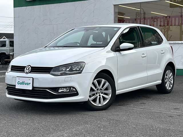 フォルクスワーゲン ポロ TSIコンフォートライン 徳島県 2017(平29)年 4.3万km 白 純正SDナビ/（BT/フルセグ/USB）/バックカメラ/純正フロアマット/純正18インチAW/ドライブレコーダー/ETC/LEDヘッドライト/ダブルエアバック/スマートキー/ドライブレコーダー/オートライト/盗難防止装置/アイドリングストップ