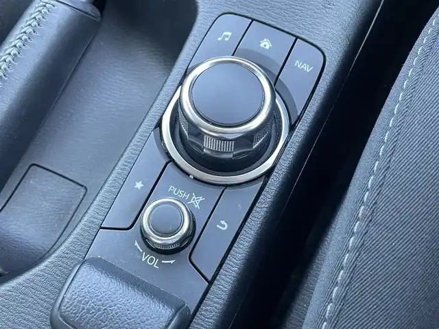 マツダ デミオ 13S 島根県 2014(平26)年 7.3万km ソウルレッドプレミアムメタリック 純正ナビ/CD/DVD/DTV/Bluetooth/ドライブレコーダー/ETC/プッシュスタート/スマートキー/スペアキー/MTモード付AT/純正15インチアルミホイール/純正フロアマット/LEDヘッドライト/衝突被害軽減システム/オートライト/アイドリングストップ/盗難防止装置