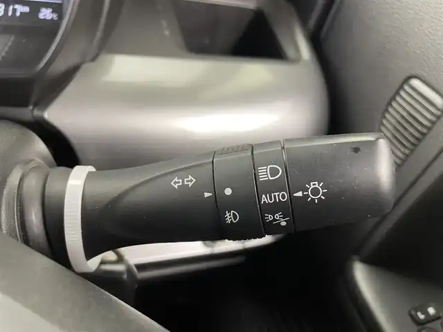 スズキ スペーシア ギア HYBRID XZ 大分県 2021(令3)年 6.7万km ブルーイッシュブラックパール3 デュアルセンサーブレーキサポート/レーンキープアシスト/アイドリングストップ/プッシュスタート/スマートキー/両側パワースライドドア/前席シートヒーター/オートライト/LEDヘッドライト/リアサーキュレーター/リアドアサンシェード/シートバックテーブル/純正フロアマット/保証書・取扱説明書
