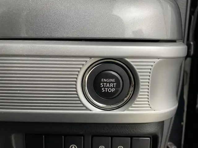 スズキ スペーシア ギア HYBRID XZ 大分県 2021(令3)年 6.7万km ブルーイッシュブラックパール3 デュアルセンサーブレーキサポート/レーンキープアシスト/アイドリングストップ/プッシュスタート/スマートキー/両側パワースライドドア/前席シートヒーター/オートライト/LEDヘッドライト/リアサーキュレーター/リアドアサンシェード/シートバックテーブル/純正フロアマット/保証書・取扱説明書