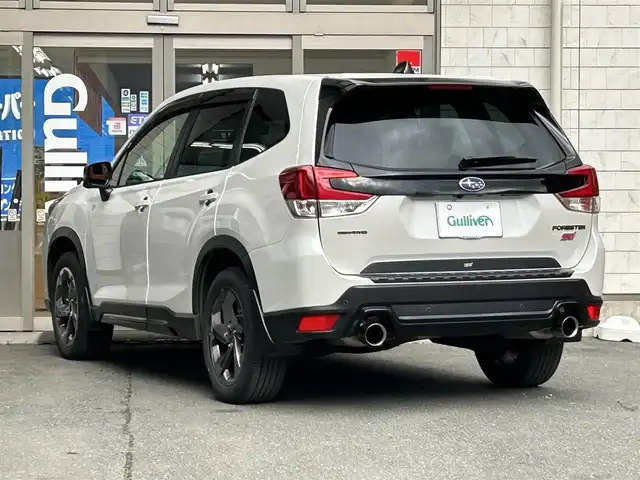 スバル フォレスター STIスポーツ 岩手県 2022(令4)年 3.8万km クリスタルホワイトP 4WD/純正ナビ/前方ドライブレコーダー/アイサイト/・プリクラッシュブレーキ/・リバースオートマチックブレーキ/・先行車発進告知/・青信号お知らせ/・レーンキープ/バックカメラ/フロントカメラ/サイドカメラ/レーダークルーズコントロール/パワーシート/シートメモリー/シートヒーター/ビルトインETC/ステアリングスイッチ/ステアリングヒーター/パドルシフト/フルセグTV/Bluetooth/CD、DVD/社外マフラー/純正マフラーあり/LEDヘッドライト/フォグランプ/オートライト/純正18インチアルミホイール/純正フロアマット