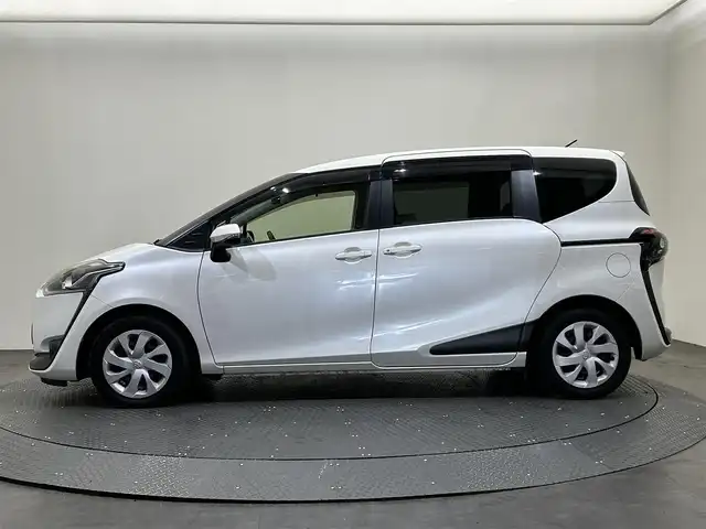 トヨタ シエンタ G 愛媛県 2016(平28)年 9.3万km ホワイトパールクリスタルシャイン ・ナビ（フルセグＴＶ・ＢＴ・ＣＤ・ＤＶＤ・ＦＭ・ＡＭ・ＳＤ）/・バックカメラ　/・前方ドラレコ　/・両側電動ドア　/・オートマチックハイビーム　/・衝突軽減ブレーキ　/・レーンキープアシスト　/・ＥＴＣ