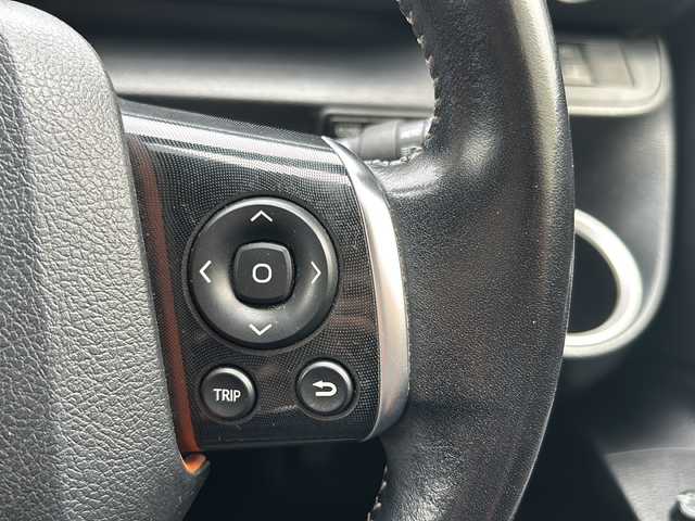 トヨタ シエンタ G 埼玉県 2016(平28)年 9.3万km ホワイトパールクリスタルシャイン (株)IDOMが運営する【じしゃロン熊谷店】の自社ローン専用車両になりますこちらは現金またはオートローンご利用時の価格です。自社ローンご希望の方は別途その旨お申付け下さい/純正ナビ　NSZT-W64/　CD/DVD/DTV/Bluetooth/両側パワースライドドア/前方ドライブレコーダー　DRT-H64A/バックカメラ/ビルトインETC/Toyota Safety Sense C/・プリクラッシュセーフティシステム/・車線逸脱警報/・オートマチックハイビーム/・先行車発信告知機能/アイドリングストップ/純正フロアマット/スマートキー