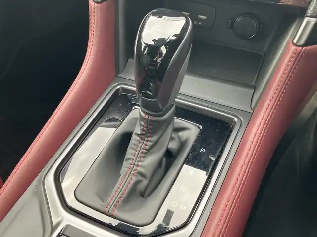 スバル フォレスター STIスポーツ 道南・函館 2022(令4)年 2.1万km クリスタルブラックシリカ ４ＷＤ/ターボ/ダイアトーン/８インチ純正ナビ/Bluetooth Audio/フルセグテレビ/ＥＴＣ/フロント/左サイドカメラ/バックカメラ/ドライブレコーダー/追従クルーズコントロール/ステアリングヒーター/革巻きステアリング/全席シートヒーター/純正フロアマット/前席パワーシート/プッシュスタート/オートライト/スマートキー/横滑り防止機能/盗難防止機能/冬タイヤ車載/純正マフラー車載