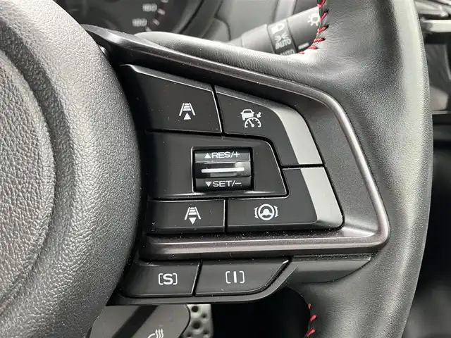 スバル フォレスター STIスポーツ 道南・函館 2022(令4)年 2.1万km クリスタルブラックシリカ ４ＷＤ/ターボ/ダイアトーン/８インチ純正ナビ/Bluetooth Audio/フルセグテレビ/ＥＴＣ/フロント/左サイドカメラ/バックカメラ/ドライブレコーダー/追従クルーズコントロール/ステアリングヒーター/革巻きステアリング/全席シートヒーター/純正フロアマット/前席パワーシート/プッシュスタート/オートライト/スマートキー/横滑り防止機能/盗難防止機能/冬タイヤ車載/純正マフラー車載