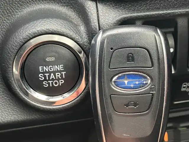 スバル フォレスター STIスポーツ 道南・函館 2022(令4)年 2.1万km クリスタルブラックシリカ ４ＷＤ/ターボ/ダイアトーン/８インチ純正ナビ/Bluetooth Audio/フルセグテレビ/ＥＴＣ/フロント/左サイドカメラ/バックカメラ/ドライブレコーダー/追従クルーズコントロール/ステアリングヒーター/革巻きステアリング/全席シートヒーター/純正フロアマット/前席パワーシート/プッシュスタート/オートライト/スマートキー/横滑り防止機能/盗難防止機能/冬タイヤ車載/純正マフラー車載