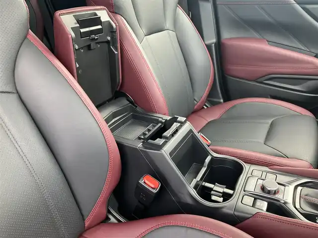 スバル フォレスター STIスポーツ 道南・函館 2022(令4)年 2.1万km クリスタルブラックシリカ ４ＷＤ/ターボ/ダイアトーン/８インチ純正ナビ/Bluetooth Audio/フルセグテレビ/ＥＴＣ/フロント/左サイドカメラ/バックカメラ/ドライブレコーダー/追従クルーズコントロール/ステアリングヒーター/革巻きステアリング/全席シートヒーター/純正フロアマット/前席パワーシート/プッシュスタート/オートライト/スマートキー/横滑り防止機能/盗難防止機能/冬タイヤ車載/純正マフラー車載