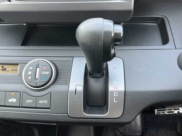 ホンダ フリード G Lパッケージ 千葉県 2008(平20)年 11.2万km アラバスターシルバーメタリック ワンオーナー/純正ナビ/バックカメラ/BlueTooth接続/CD・DVD・FM/AM/フルセグテレビ/片側パワースライドドア/イージークローザー/電動格納ミラー/クルーズコントロール/3列シート/純正アルミホイール/ETC/取扱説明書/保証書