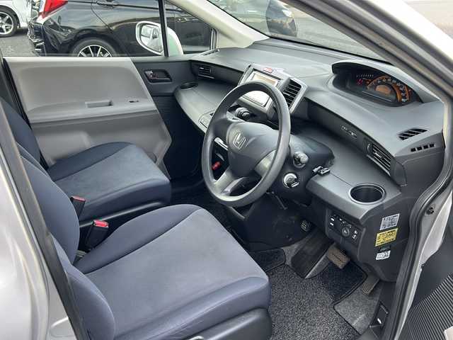 ホンダ フリード G Lパッケージ 千葉県 2008(平20)年 11.2万km アラバスターシルバーメタリック ワンオーナー/純正ナビ/バックカメラ/BlueTooth接続/CD・DVD・FM/AM/フルセグテレビ/片側パワースライドドア/イージークローザー/電動格納ミラー/クルーズコントロール/3列シート/純正アルミホイール/ETC/取扱説明書/保証書