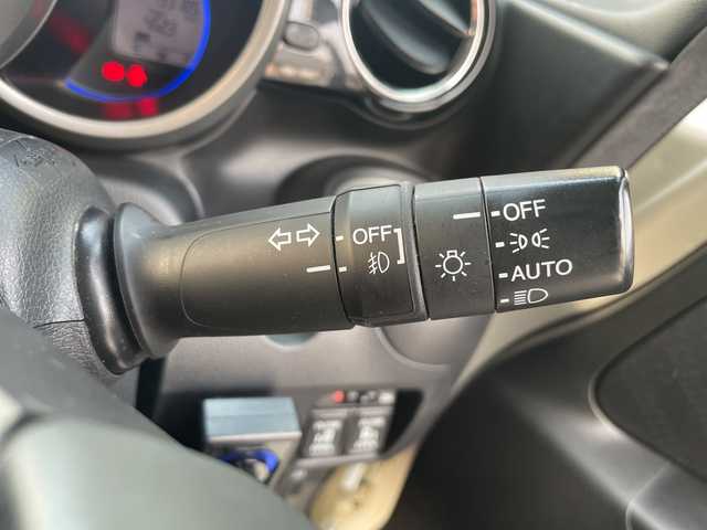 ホンダ Ｎ ＢＯＸ カスタム G SSパッケージ 三重県 2013(平25)年 13.4万km プレミアムホワイトパール 登録時133/185km/禁煙車/ｃｌａｒｉｏｎ７インチＳＤナビ（NX613）/・Ｂｌｕｅｔｏｏｔｈ・ＣＤ／ＤＶＤ・ＳＤ・ＵＳＢ・AM/FM/両側パワースライドドア/前後ドラレコ/後方コーナーセンサー/ＡＵＴＯライト/スマートキー/プッシュスタート/ＥＴＣ/革巻きステアリング/ステアリングスイッチ/純正フロアマット/アイドリングストップ/純正14インチアルミホイール/電動格納ミラー